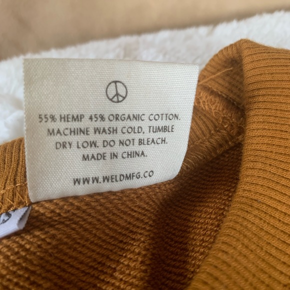 Real Fun, Wow! NWOT rust color, white lettering, Weld Mfg Hemp sweatshirt - Picture 6 of 6